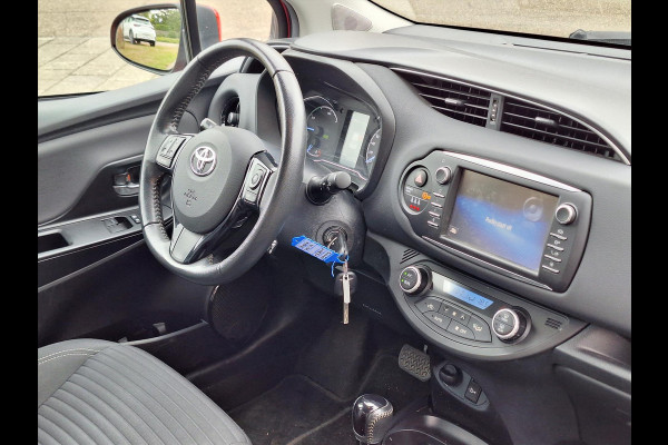 Toyota Yaris 1.5 Hybrid Design Sport | Navigatie, Stoelverwarming, Lichtmetalen velgen, Cruise control, Parkeercamera