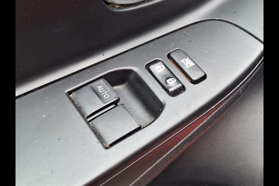 Toyota Yaris 1.5 Hybrid Design Sport | Navigatie, Stoelverwarming, Lichtmetalen velgen, Cruise control, Parkeercamera