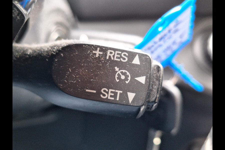Toyota Yaris 1.5 Hybrid Design Sport | Navigatie, Stoelverwarming, Lichtmetalen velgen, Cruise control, Parkeercamera