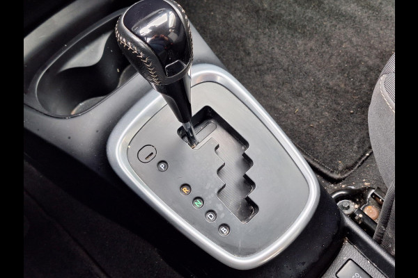 Toyota Yaris 1.5 Hybrid Design Sport | Navigatie, Stoelverwarming, Lichtmetalen velgen, Cruise control, Parkeercamera