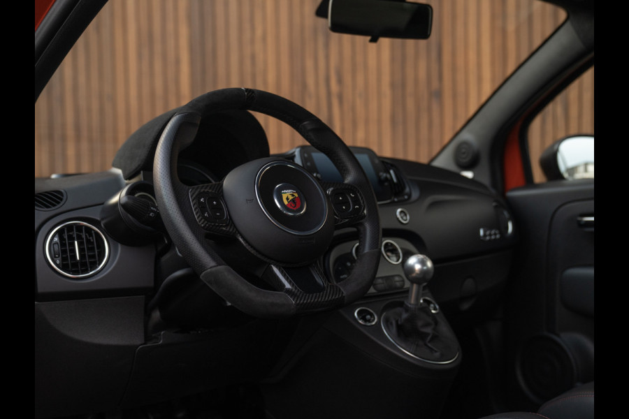 Fiat 500 Abarth 695 Competizione 180pk | Racing Orange | Carbon Sabelt seats | CarPlay | Beats