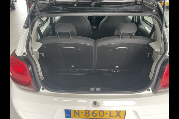 Citroën C1 1.0 VTi Shine Achteruitrijcamera - Airco - Lichtmetalen velgen - Radio - Stuur leder - Stuur multifunctioneel