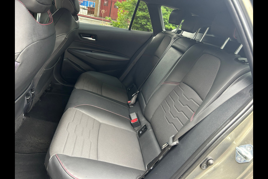 Toyota Corolla Touring Sports 1.8 Hybrid Executive Trekh NL-Auto Rijklaarprijs!