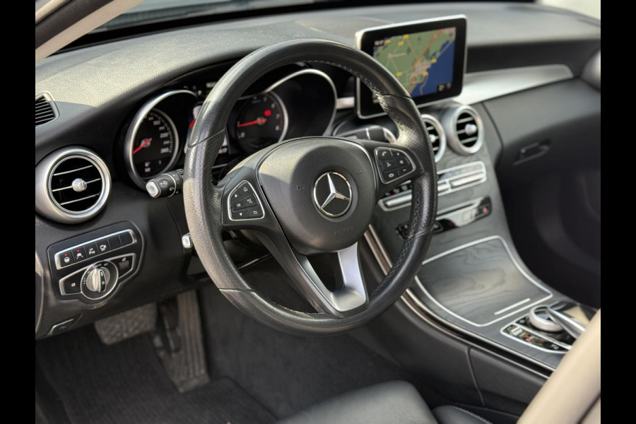Mercedes-Benz C-Klasse Estate 350 e Premium Plus Leder,Navi,Trekhaak,Camera,Pdc V+A,280pk,Stoelverwarming,Lm velgen,N.A.P,Apk tot 04-2026