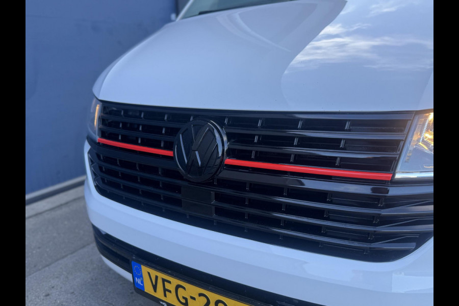 Volkswagen Transporter 2.0 TDI L2H1 30 Comfortline AIRCO / CRUISE CONTROLE / NAVI / CARPLAY / VERLAAGD