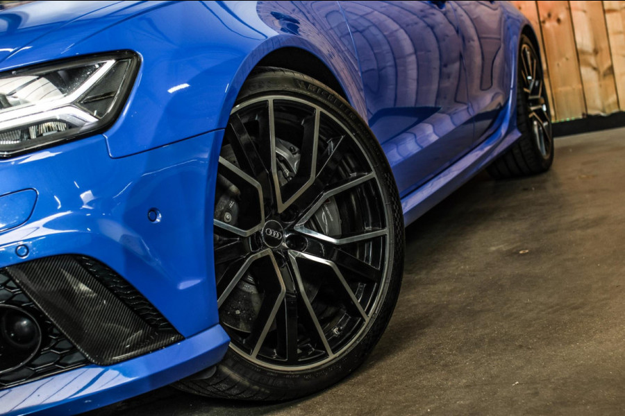 Audi RS6 Performance 4.0 TFSI Quattro *Pano*Akra*B&O*Keramisch*Carbon*Soft-Close*