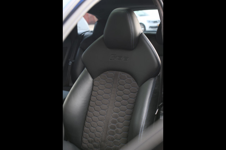 Audi RS6 Performance 4.0 TFSI Quattro *Pano*Akra*B&O*Keramisch*Carbon*Soft-Close*