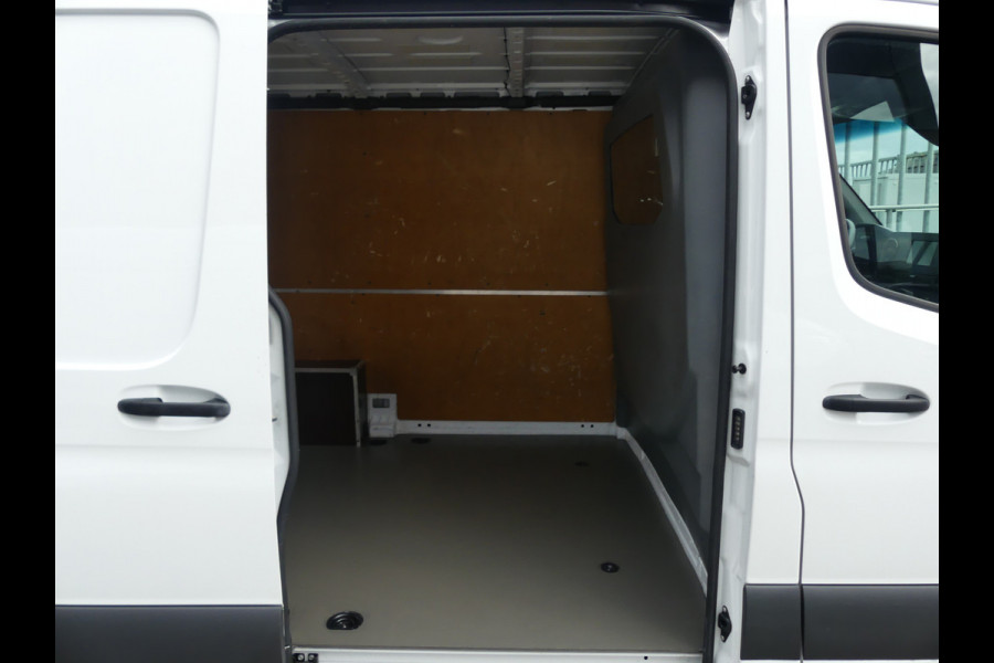 Mercedes-Benz Sprinter 215 CDI L1H1 Camera/Leer/Trekhaak/Airco/Navigatie
