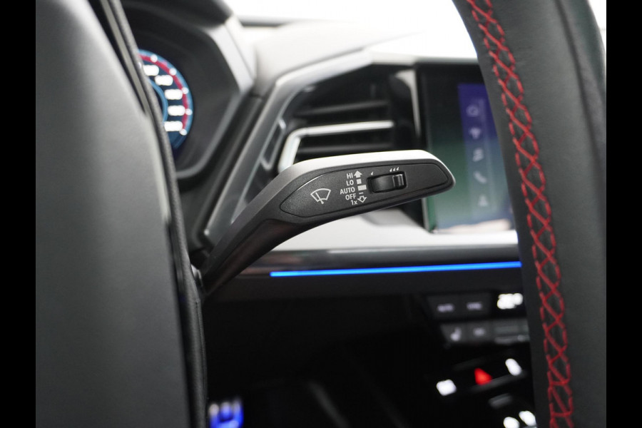 Audi Q4 e-tron 50 quattro S edition 77 kWh VAN: 44.900,- VOOR: 40.877,- UW HERFSTVOORDEEL: 4.023,- ELEKTRISCH PANORAMADAK | HEAD-UP DISPLAY | ADAPTIEVE CRUISE CONTROL | CAMERA | ELEKTRISCHE TREKHAAK | RIJKLAAR MET 12 MAANDEN BOVAG GARANTIE!