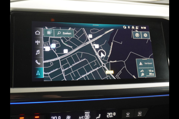 Audi Q4 e-tron 50 quattro S edition 77 kWh VAN: 44.900,- VOOR: 40.877,- UW HERFSTVOORDEEL: 4.023,- ELEKTRISCH PANORAMADAK | HEAD-UP DISPLAY | ADAPTIEVE CRUISE CONTROL | CAMERA | ELEKTRISCHE TREKHAAK | RIJKLAAR MET 12 MAANDEN BOVAG GARANTIE!