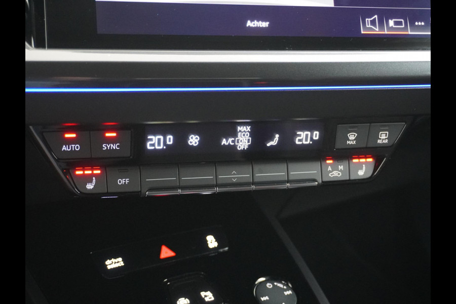 Audi Q4 e-tron 50 quattro S edition 77 kWh VAN: 44.900,- VOOR: 40.877,- UW HERFSTVOORDEEL: 4.023,- ELEKTRISCH PANORAMADAK | HEAD-UP DISPLAY | ADAPTIEVE CRUISE CONTROL | CAMERA | ELEKTRISCHE TREKHAAK | RIJKLAAR MET 12 MAANDEN BOVAG GARANTIE!