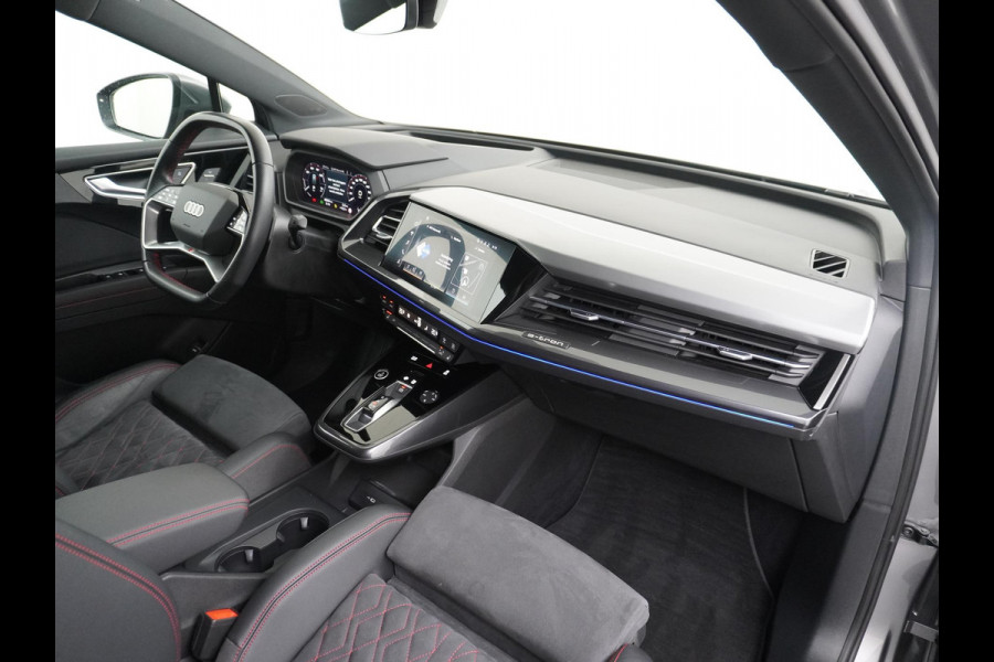 Audi Q4 e-tron 50 quattro S edition 77 kWh VAN: 44.900,- VOOR: 40.877,- UW HERFSTVOORDEEL: 4.023,- ELEKTRISCH PANORAMADAK | HEAD-UP DISPLAY | ADAPTIEVE CRUISE CONTROL | CAMERA | ELEKTRISCHE TREKHAAK | RIJKLAAR MET 12 MAANDEN BOVAG GARANTIE!