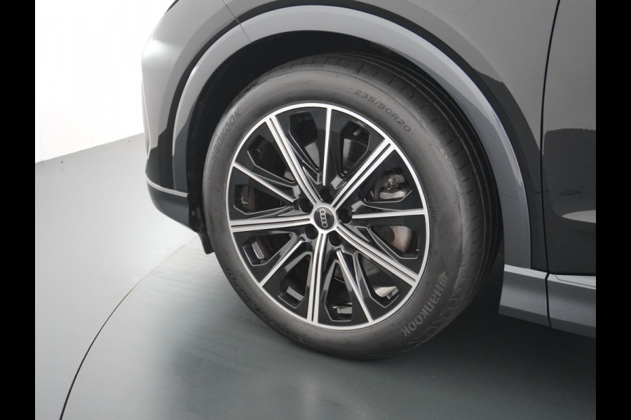 Audi Q4 e-tron 50 quattro Launch edition Advanced 77 kWh VAN: 42.900,- VOOR: 38.877,- UW HERFSTVOORDEEL: 4.023,-  ADAPTIEVE CRUISE CONTROL | LEDEREN BEKLEDING | STOELVERWARMING | ELEKTRISCHE ACHTERKLEP | CAMERA | RIJKLAAR MET 12 MAANDEN BOVAG GARANTIE