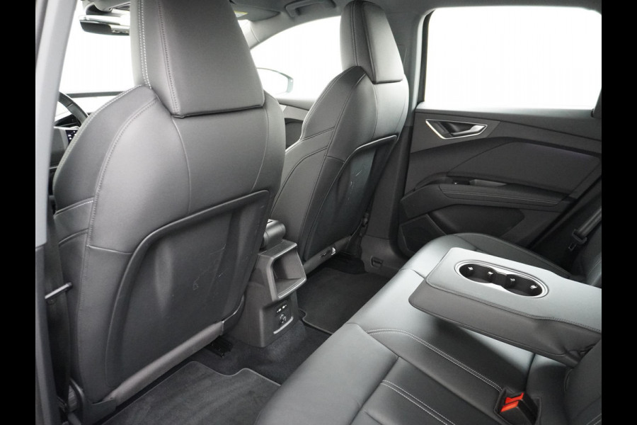 Audi Q4 e-tron 50 quattro Launch edition Advanced 77 kWh VAN: 42.900,- VOOR: 38.877,- UW HERFSTVOORDEEL: 4.023,-  ADAPTIEVE CRUISE CONTROL | LEDEREN BEKLEDING | STOELVERWARMING | ELEKTRISCHE ACHTERKLEP | CAMERA | RIJKLAAR MET 12 MAANDEN BOVAG GARANTIE