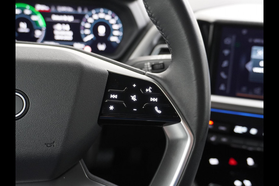Audi Q4 e-tron 50 quattro Launch edition Advanced 77 kWh VAN: 42.900,- VOOR: 38.877,- UW HERFSTVOORDEEL: 4.023,-  ADAPTIEVE CRUISE CONTROL | LEDEREN BEKLEDING | STOELVERWARMING | ELEKTRISCHE ACHTERKLEP | CAMERA | RIJKLAAR MET 12 MAANDEN BOVAG GARANTIE