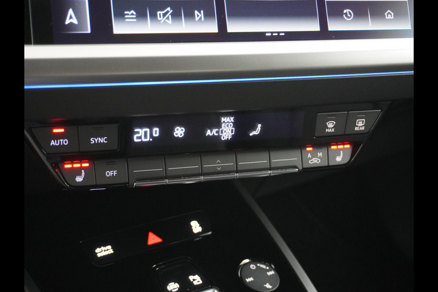 Audi Q4 e-tron 50 quattro Launch edition Advanced 77 kWh VAN: 42.900,- VOOR: 38.877,- UW HERFSTVOORDEEL: 4.023,-  ADAPTIEVE CRUISE CONTROL | LEDEREN BEKLEDING | STOELVERWARMING | ELEKTRISCHE ACHTERKLEP | CAMERA | RIJKLAAR MET 12 MAANDEN BOVAG GARANTIE