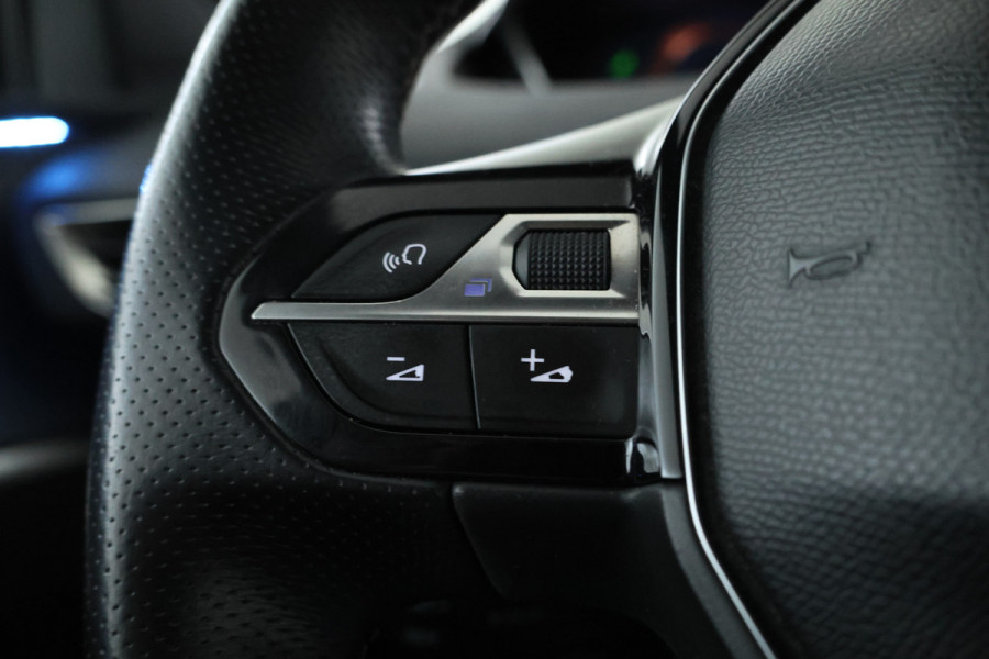 Peugeot 3008 1.2 PureTech GT Line Panorama, leer, climate,