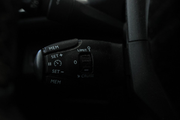 Peugeot 3008 1.2 PureTech GT Line Panorama, leer, climate,