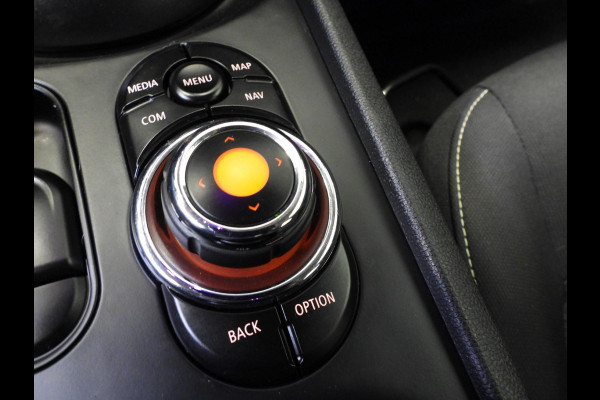 MINI Clubman 1.5 One Salt NAVI/CLIMA/PDC/17"LMV!