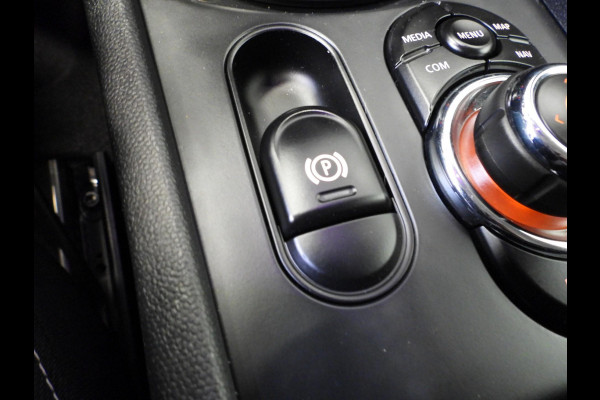 MINI Clubman 1.5 One Salt NAVI/CLIMA/PDC/17"LMV!