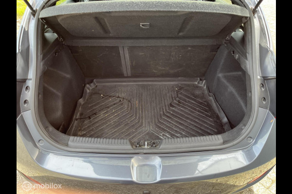 Hyundai i30 1.6 GDi GO! TREKHAAK