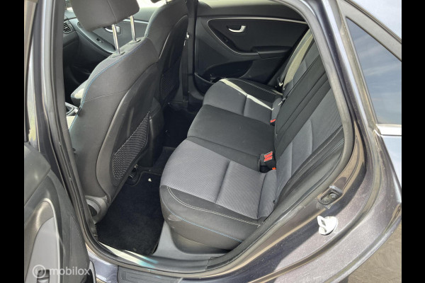 Hyundai i30 1.6 GDi GO! TREKHAAK