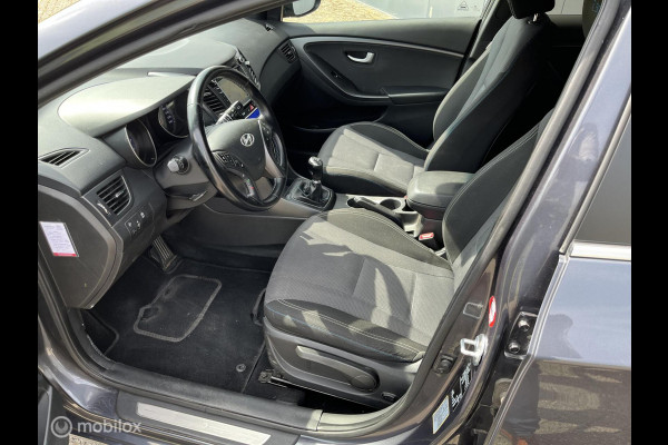 Hyundai i30 1.6 GDi GO! TREKHAAK
