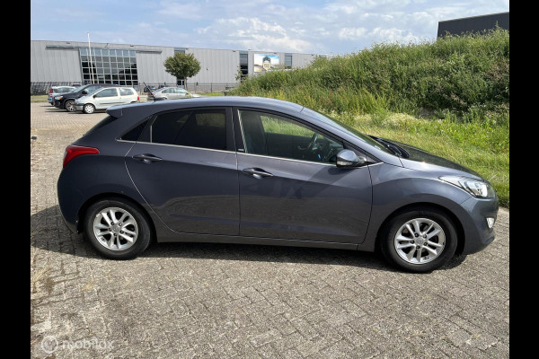 Hyundai i30 1.6 GDi GO! TREKHAAK