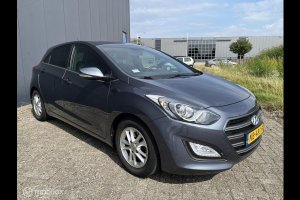 Hyundai i30 1.6 GDi GO! TREKHAAK