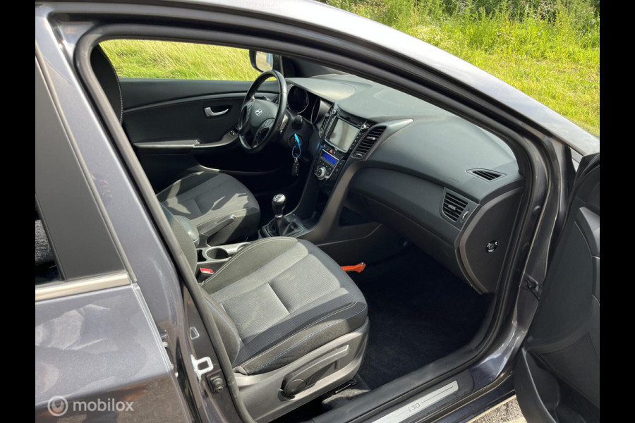 Hyundai i30 1.6 GDi GO! TREKHAAK