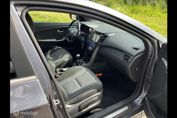 Hyundai i30 1.6 GDi GO! TREKHAAK
