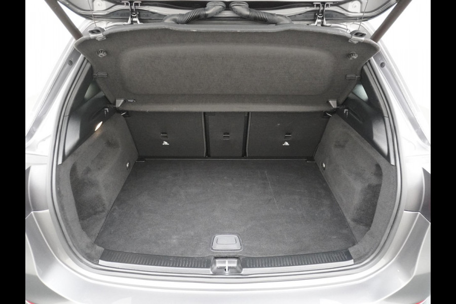 Mercedes-Benz B-Klasse 200 Business Solution AMG VAN: 27.900,- VOOR 25.877,- UW HERFSTVOORDEEL: 2.023,- Leder | Elektrische Kofferbak | Ambilight Sfeerverlichting | Rijklaar geleverd met 12 maanden BOVAG-garantie