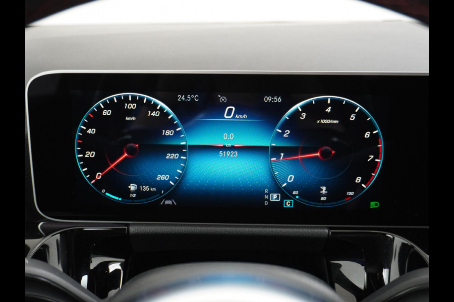 Mercedes-Benz B-Klasse 200 Business Solution AMG VAN: 27.900,- VOOR 25.877,- UW HERFSTVOORDEEL: 2.023,- Leder | Elektrische Kofferbak | Ambilight Sfeerverlichting | Rijklaar geleverd met 12 maanden BOVAG-garantie