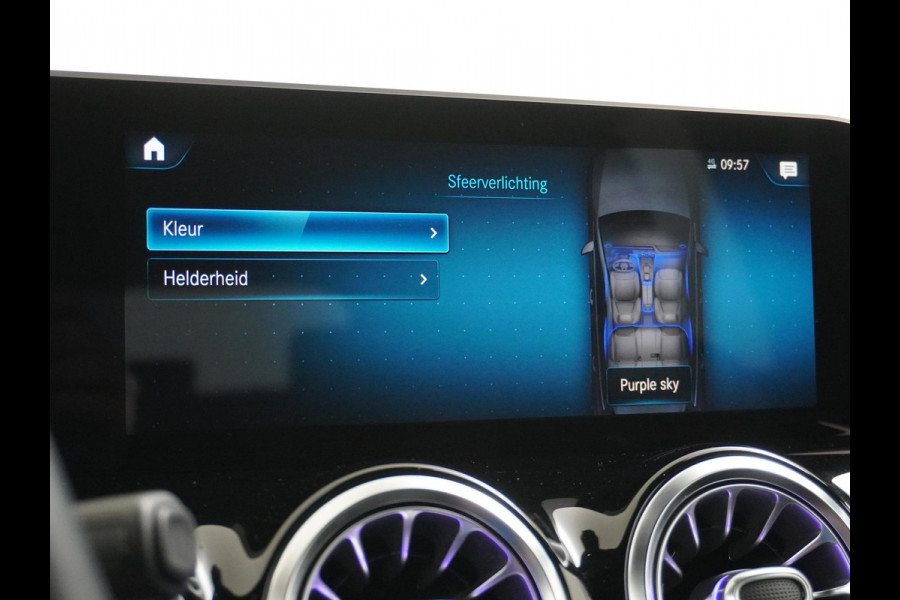 Mercedes-Benz B-Klasse 200 Business Solution AMG VAN: 27.900,- VOOR 25.877,- UW HERFSTVOORDEEL: 2.023,- Leder | Elektrische Kofferbak | Ambilight Sfeerverlichting | Rijklaar geleverd met 12 maanden BOVAG-garantie