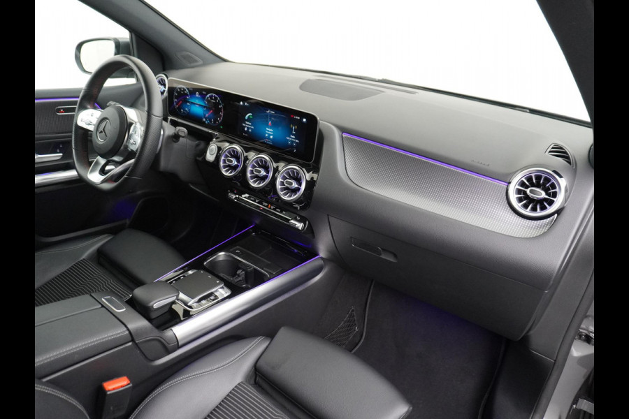 Mercedes-Benz B-Klasse 200 Business Solution AMG VAN: 27.900,- VOOR 25.877,- UW HERFSTVOORDEEL: 2.023,- Leder | Elektrische Kofferbak | Ambilight Sfeerverlichting | Rijklaar geleverd met 12 maanden BOVAG-garantie