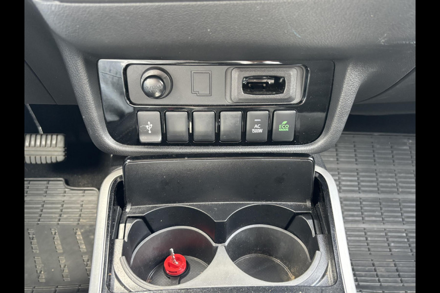 Mitsubishi Outlander 2.4 PHEV Intense+ VAN: 28.900,- VOOR: 25.330,- UW HERFSTVOORDEEL: 3.570,- PLUG-IN HYBRIDE | DEALER ONDERHOUDEN | AFNEEMBARE TREKHAAK | RIJKLAAR MET 12 MAANDEN BOVAG GARANTIE!