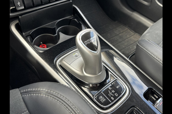 Mitsubishi Outlander 2.4 PHEV Intense+ VAN: 28.900,- VOOR: 25.330,- UW HERFSTVOORDEEL: 3.570,- PLUG-IN HYBRIDE | DEALER ONDERHOUDEN | AFNEEMBARE TREKHAAK | RIJKLAAR MET 12 MAANDEN BOVAG GARANTIE!