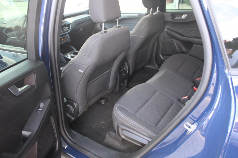 Ford Kuga 2.5 PHEV Titanium | Adaptieve Cruise Control | Voorruitverwarming | Climate Control | Achteruitrijcamera | BLIS | Privacy Glass | DAB | Stoelverwarming | 32DKM!