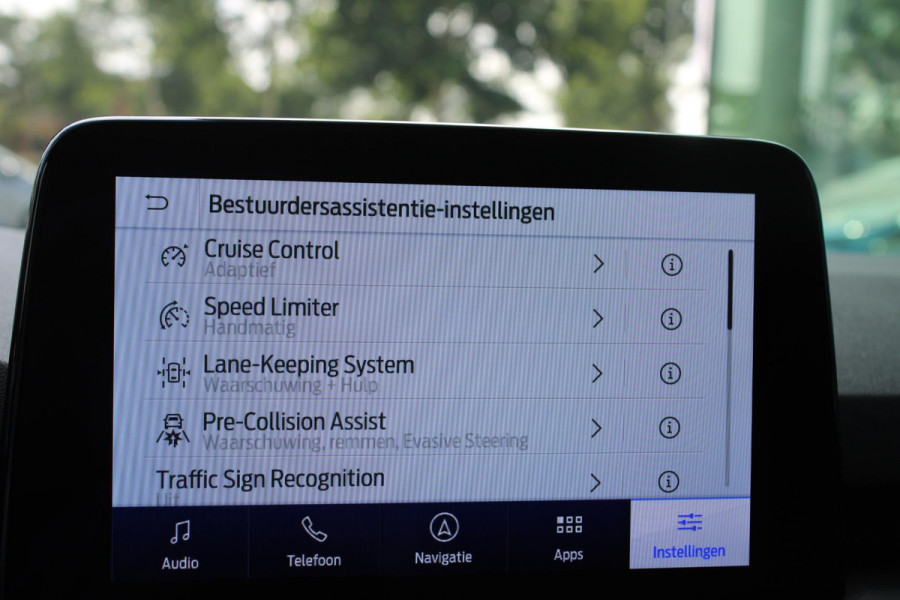 Ford Kuga 2.5 PHEV Titanium | Adaptieve Cruise Control | Voorruitverwarming | Climate Control | Achteruitrijcamera | BLIS | Privacy Glass | DAB | Stoelverwarming | 32DKM!