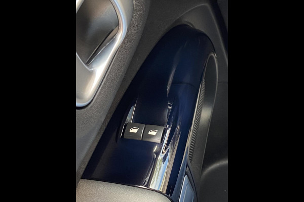 Citroën C4 Cactus 1.2 PureTech Shine - Navigatie / Apple CarPlay I Airco I LED I PDC / Achteruitrij camera I Dealer onderhouden