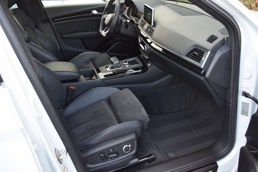 Audi Q5 55 TFSIe Quattro S-line | Luchtvering | Pano | Virtual | B&O