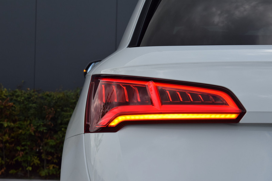 Audi Q5 55 TFSIe Quattro S-line | Luchtvering | Pano | Virtual | B&O