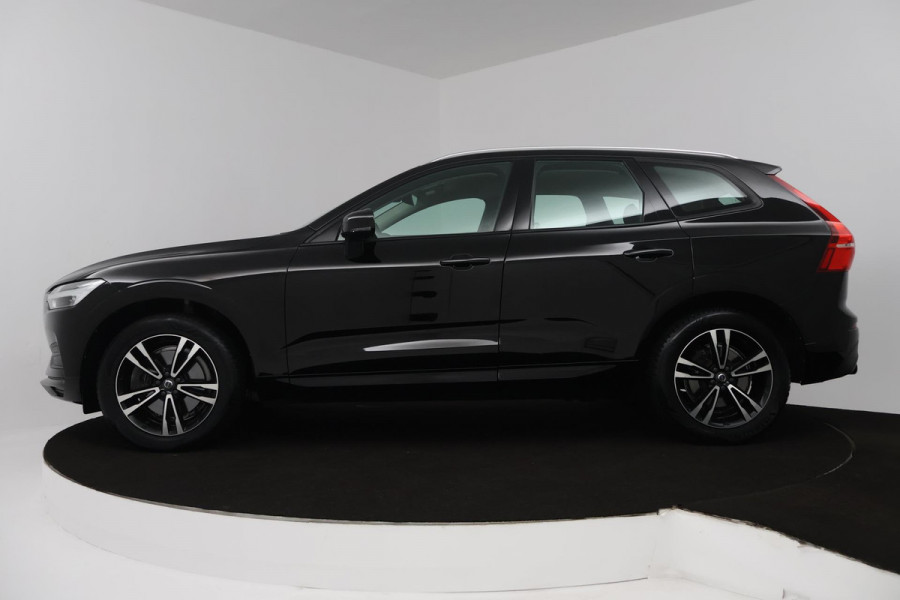 Volvo XC60 2.0 T5 AWD Momentum (TREKHAAK WEGKLAPBAAR, ACHTERUITRIJCAMERA, STOELVERWARMING, CARPLAY, NAVIGATIE, AUTOMAAT)