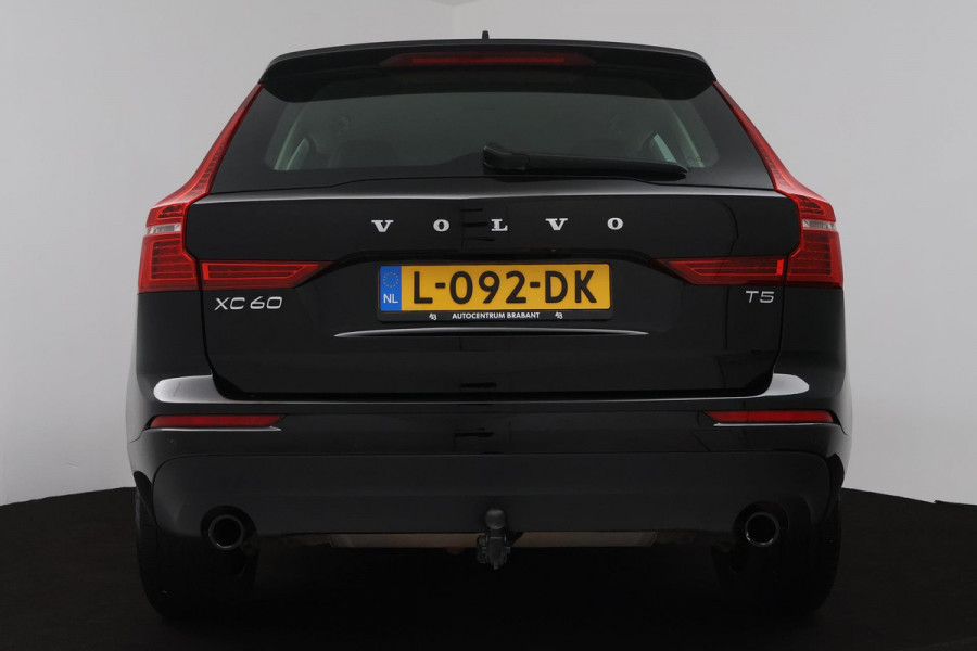 Volvo XC60 2.0 T5 AWD Momentum (TREKHAAK WEGKLAPBAAR, ACHTERUITRIJCAMERA, STOELVERWARMING, CARPLAY, NAVIGATIE, AUTOMAAT)