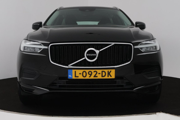 Volvo XC60 2.0 T5 AWD Momentum (TREKHAAK WEGKLAPBAAR, ACHTERUITRIJCAMERA, STOELVERWARMING, CARPLAY, NAVIGATIE, AUTOMAAT)