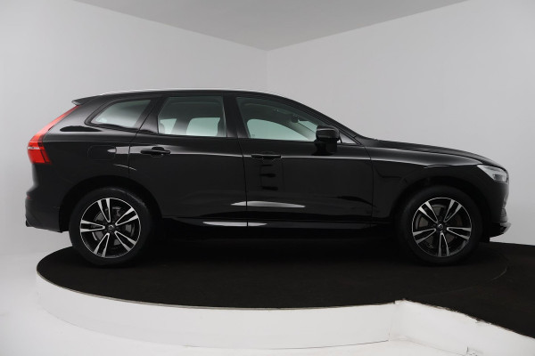 Volvo XC60 2.0 T5 AWD Momentum (TREKHAAK WEGKLAPBAAR, ACHTERUITRIJCAMERA, STOELVERWARMING, CARPLAY, NAVIGATIE, AUTOMAAT)