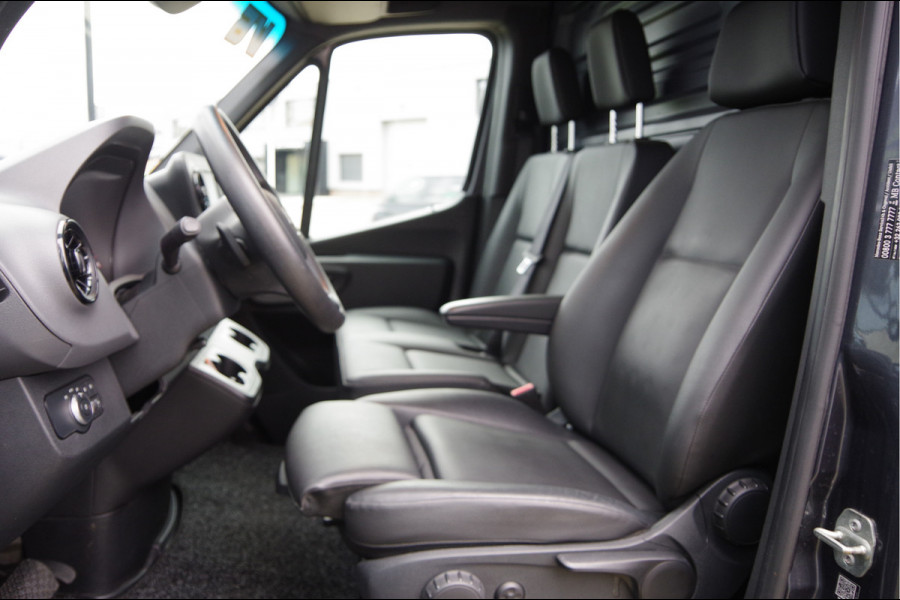 Mercedes-Benz Sprinter 319 3.0 CDI V6 L3H2 AUT. LED,LEDER, 3.5T TREKHAAK, CRUISE, MBUX, CAMERA, STANDKACHEL, CLIMA, APPLE CARPLAY/ANDROID AUTO, PARKEER