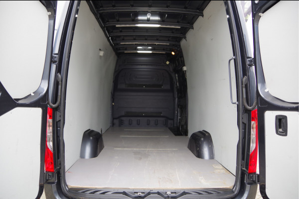 Mercedes-Benz Sprinter 319 3.0 CDI V6 L3H2 AUT. LED,LEDER, 3.5T TREKHAAK, CRUISE, MBUX, CAMERA, STANDKACHEL, CLIMA, APPLE CARPLAY/ANDROID AUTO, PARKEER