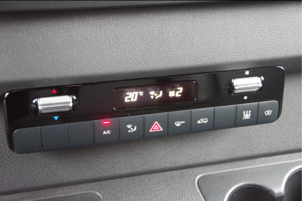 Mercedes-Benz Sprinter 319 3.0 CDI V6 L3H2 AUT. LED,LEDER, 3.5T TREKHAAK, CRUISE, MBUX, CAMERA, STANDKACHEL, CLIMA, APPLE CARPLAY/ANDROID AUTO, PARKEER
