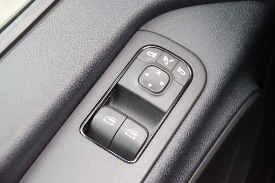Mercedes-Benz Sprinter 319 3.0 CDI V6 L3H2 AUT. LED,LEDER, 3.5T TREKHAAK, CRUISE, MBUX, CAMERA, STANDKACHEL, CLIMA, APPLE CARPLAY/ANDROID AUTO, PARKEER